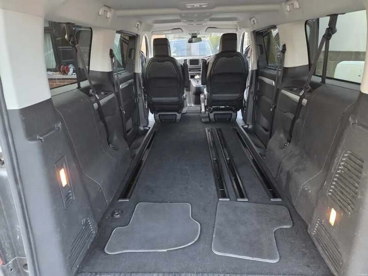 2023 8 Seater Vauxhall Vivaro E-Life - Image 4