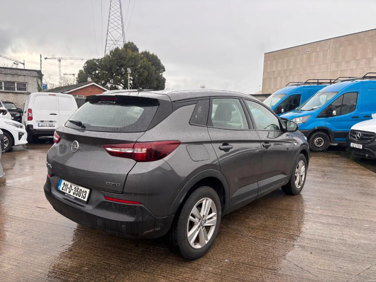 Opel Grandland X SUV. 1.2i 130ps-petrol- 5DR - Image 3