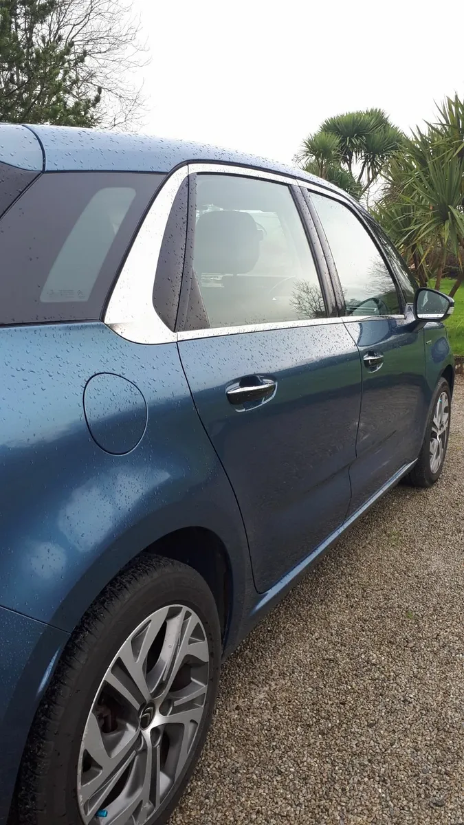 Citroen C4 EHDI Picasso Exclusive  2015 - Image 4