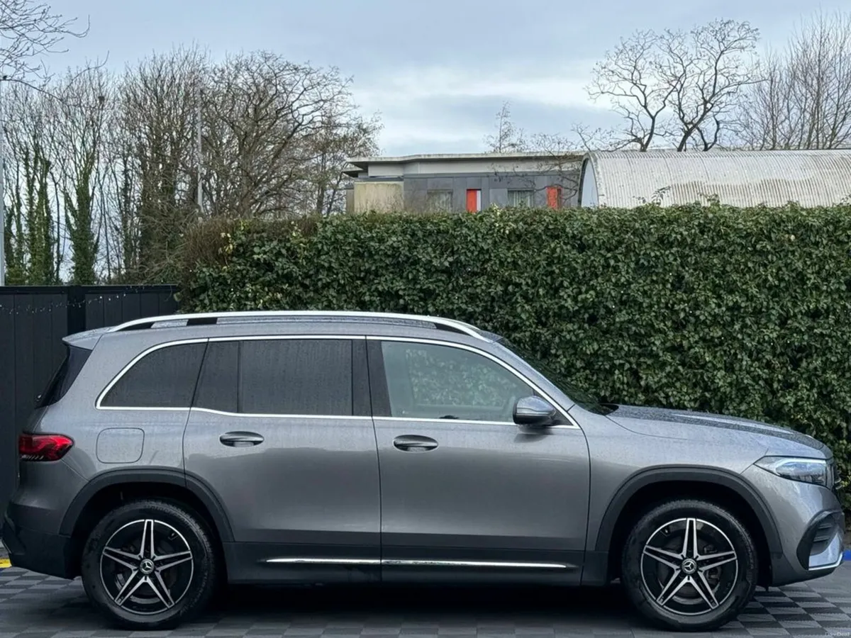 Mercedes-Benz EQB 4MATIC AMG-LINE PREMIUM 7-SEATER - Image 2