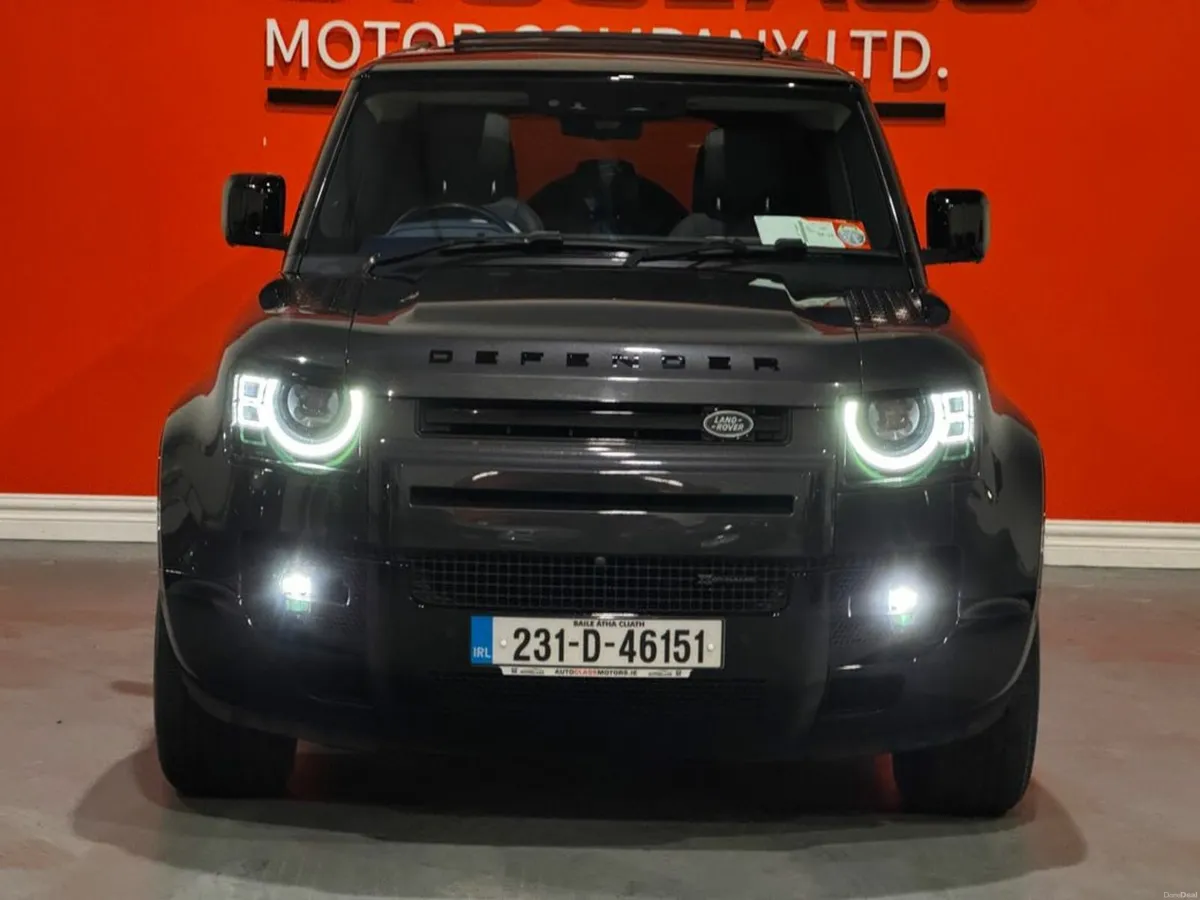 Land Rover Defender 2.0 X-dynam HSE 404PS 5DR Auto - Image 3