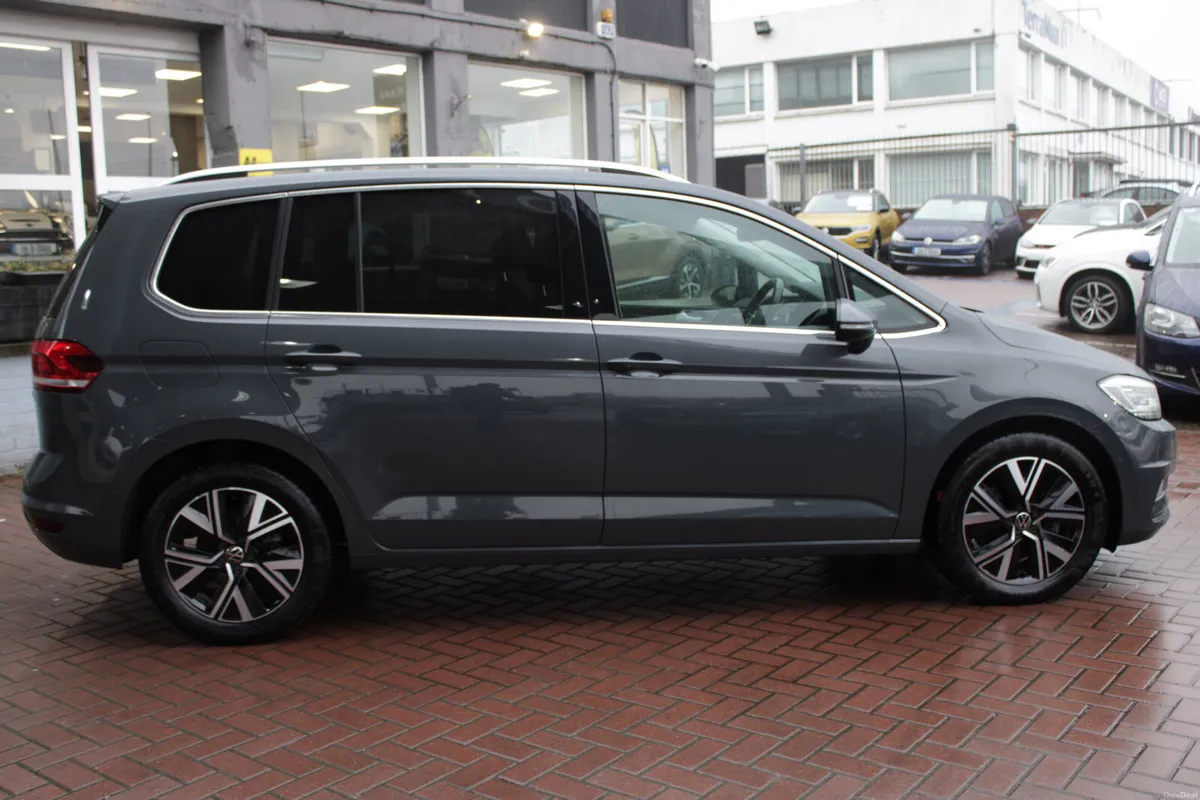 2.0TDI HIGHLINE PLUS AUTO PANROOF  // UPGRADED ALL - Image 3