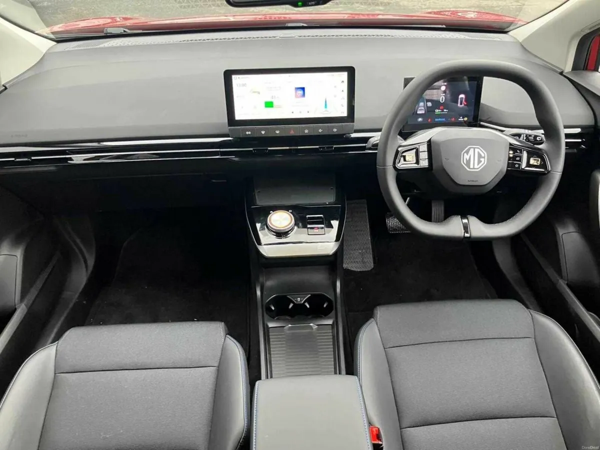 High Spec 251 MG4 Exclusive Long Range  - 8k mls - Image 3