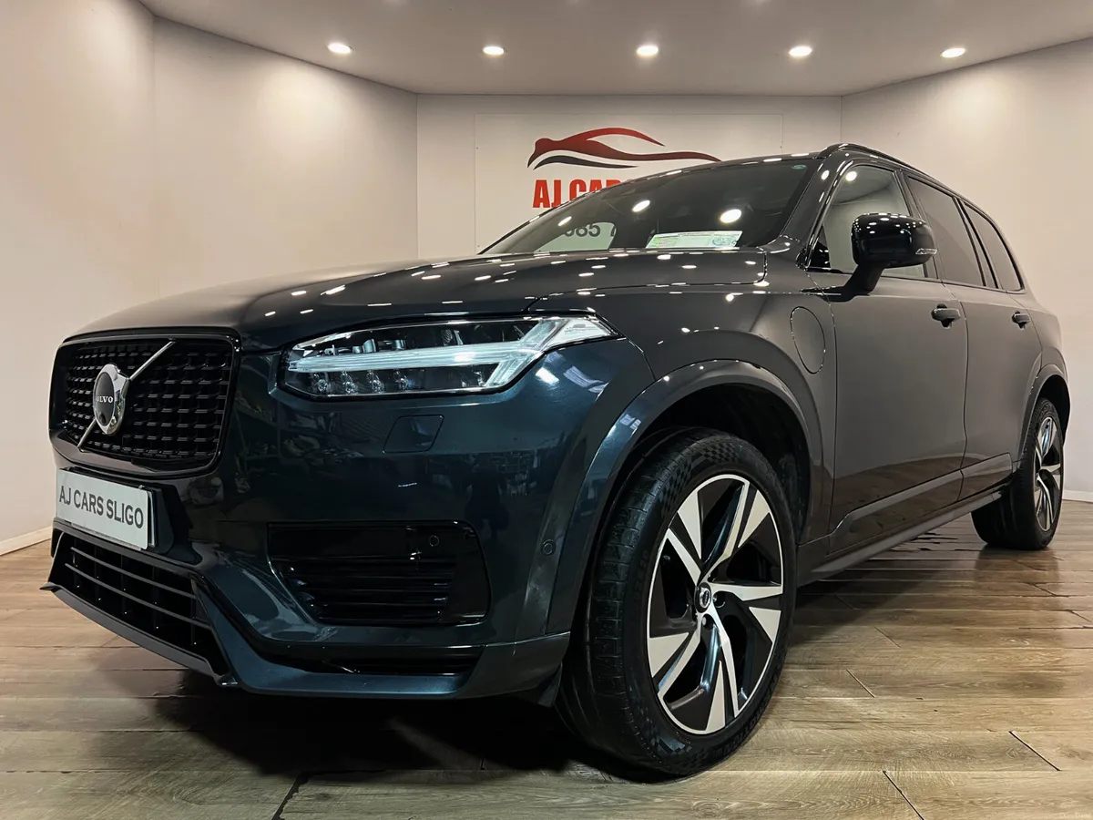 Volvo XC90 R-Design T8 Recharge AWD — 2021 - Image 6