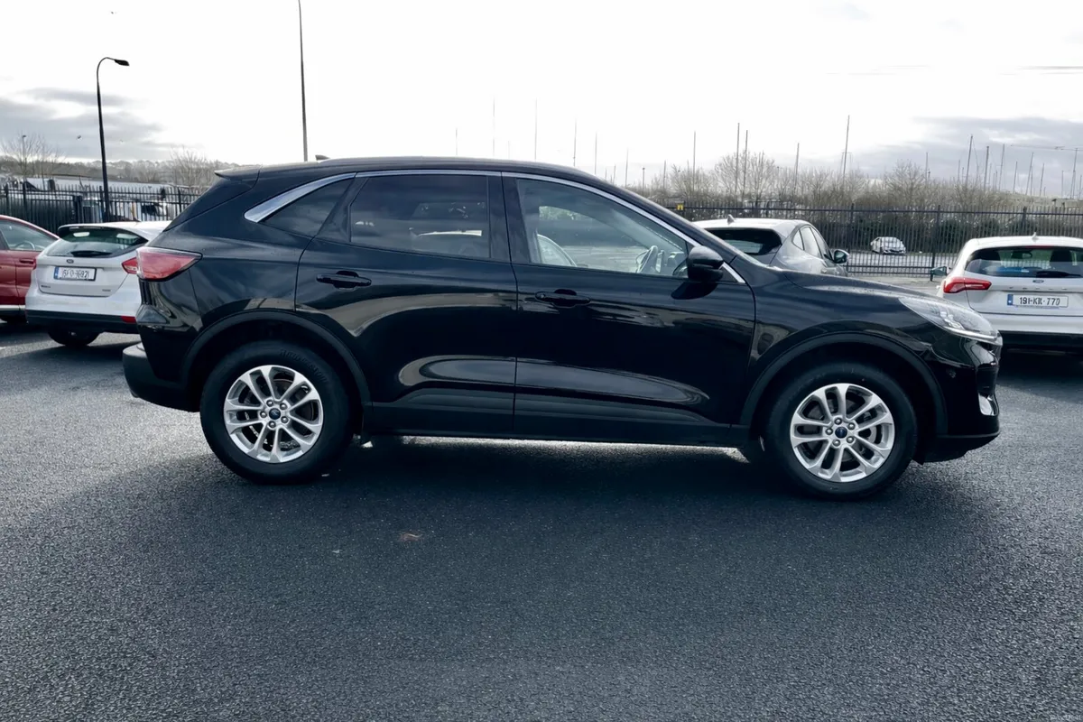 Ford Kuga 1.5 Diesel - Image 2