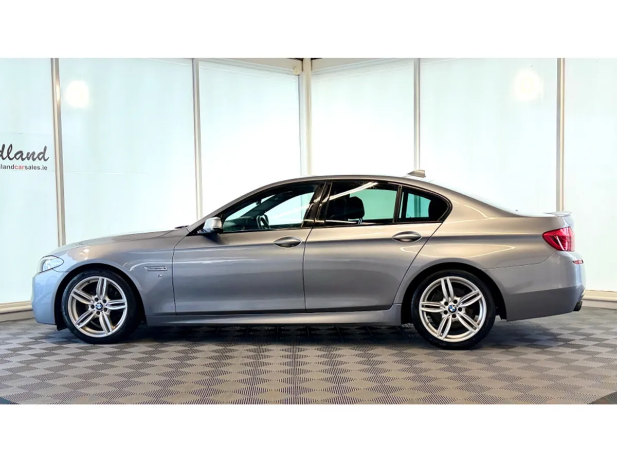 BMW 5-Series D F10 M SPORT - Image 2