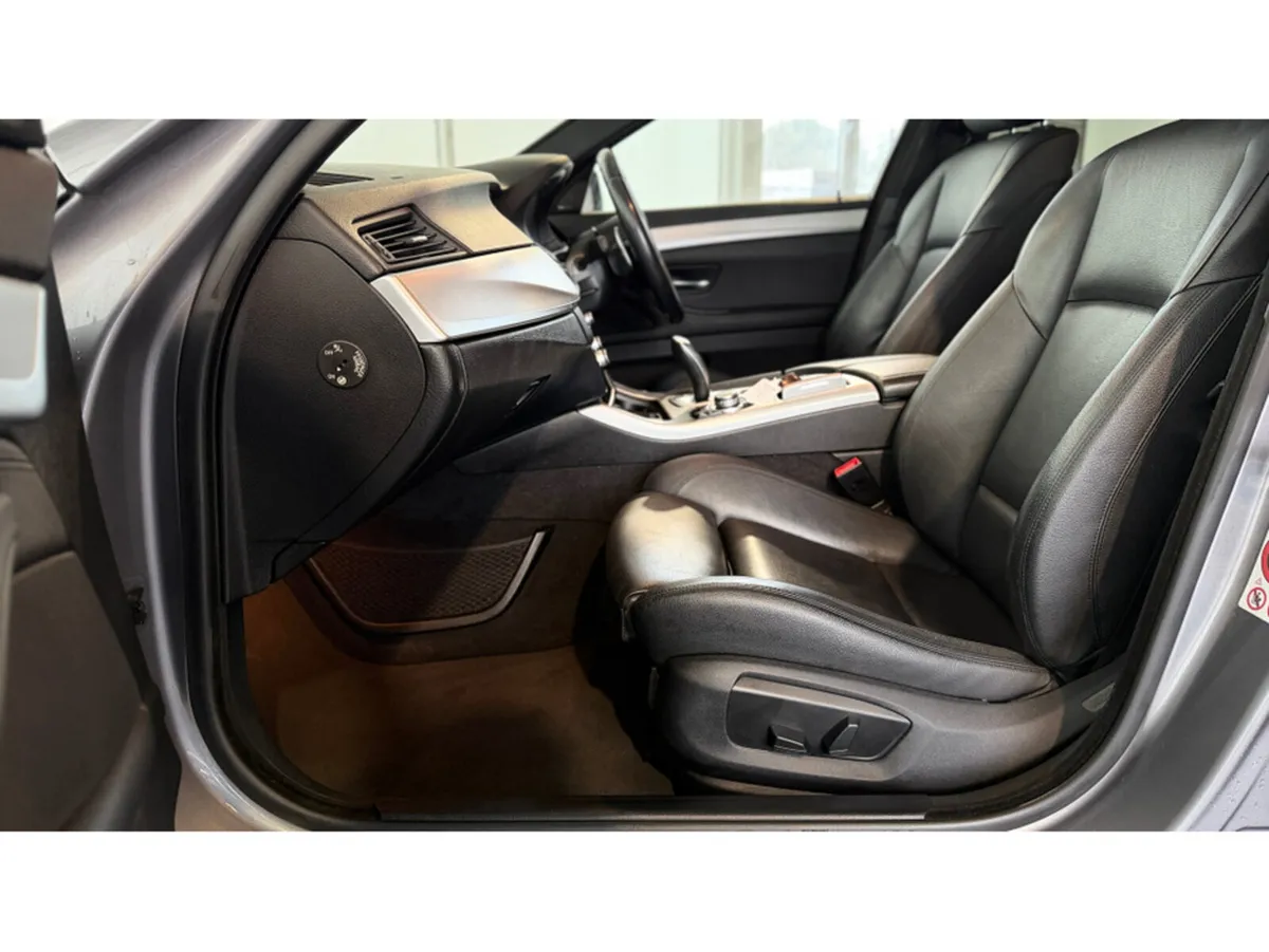 BMW 5-Series D F10 M SPORT - Image 4
