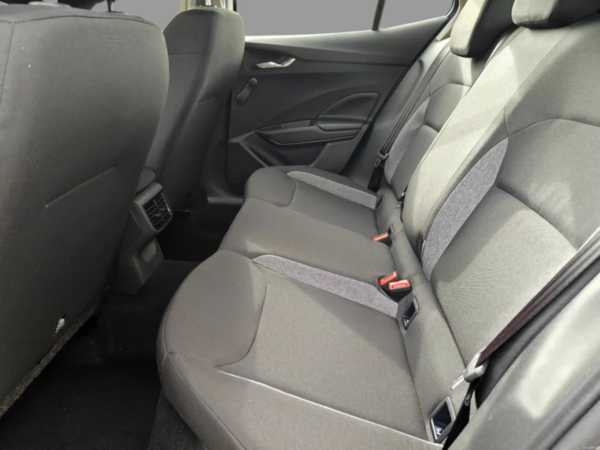 Skoda Fabia ESSENCE 1.0 MPI 80HP- AS NEW WITH- NEW - Image 4