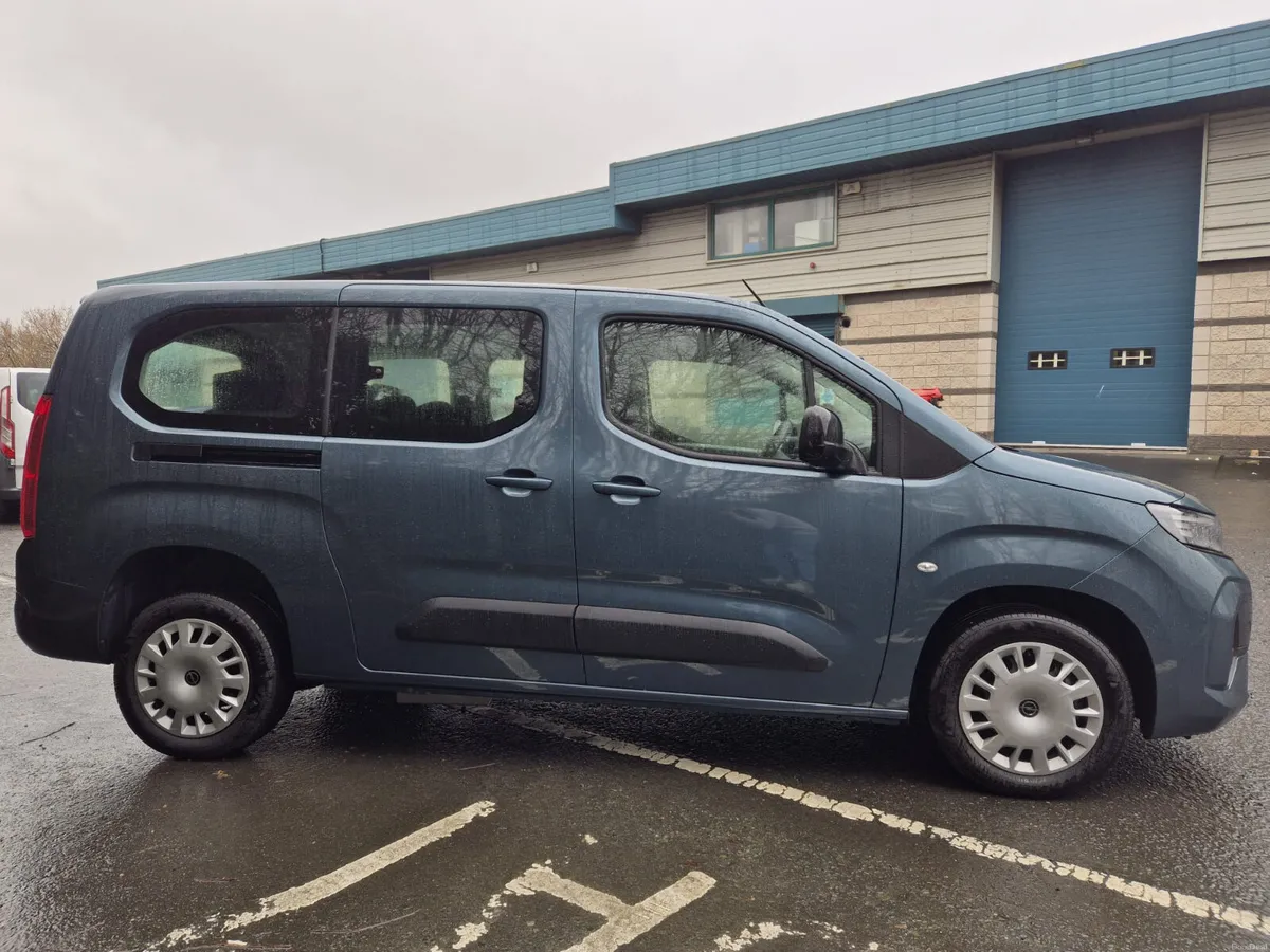 OPEL COMBO/2026/AUTO/WHEELCHAIR ACCESS/TAXI SPEC - Image 4