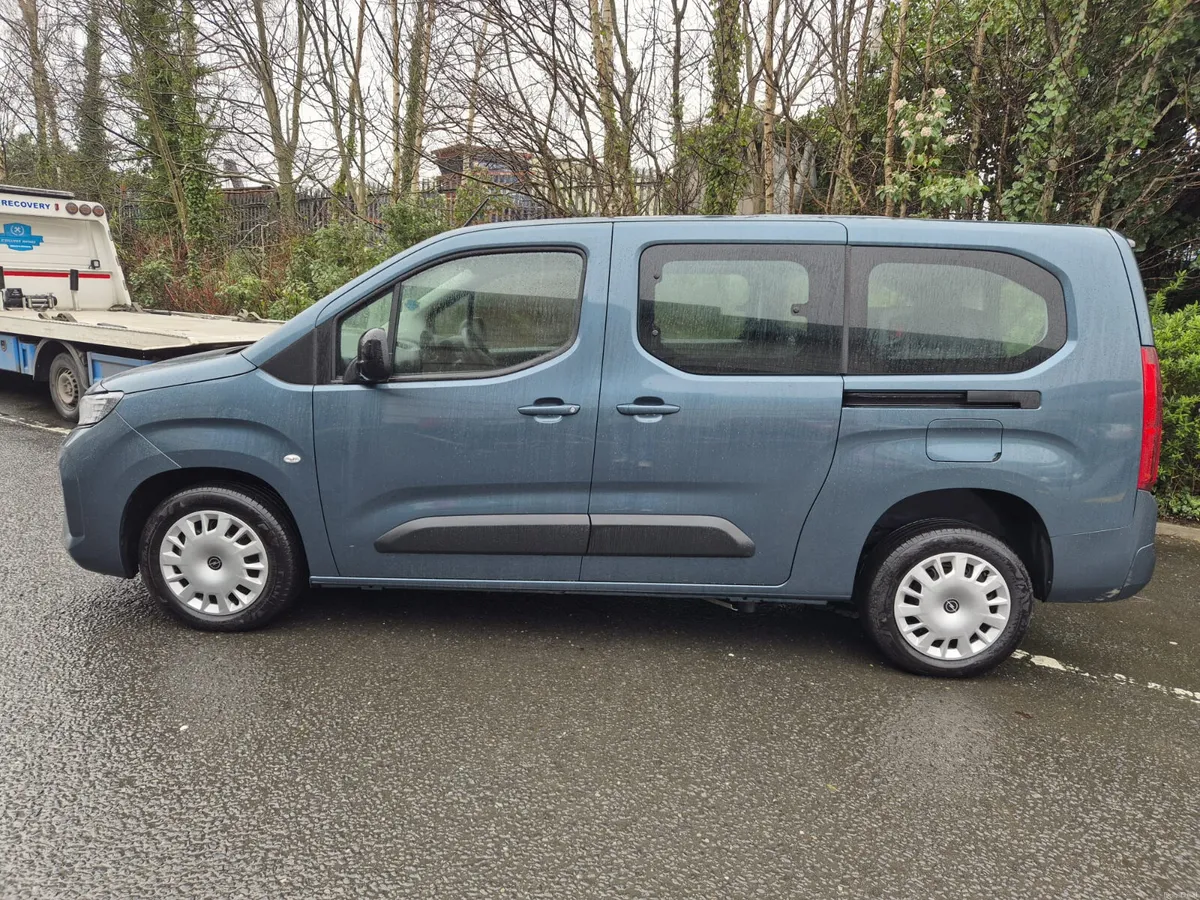 OPEL COMBO/2026/AUTO/WHEELCHAIR ACCESS/TAXI SPEC - Image 5