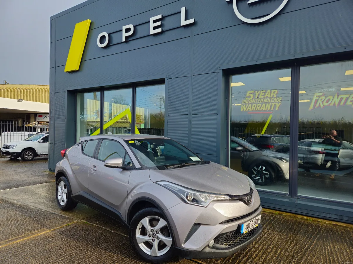 Toyota C-HR 1.2 TURBO PETROL LUNA - Image 1