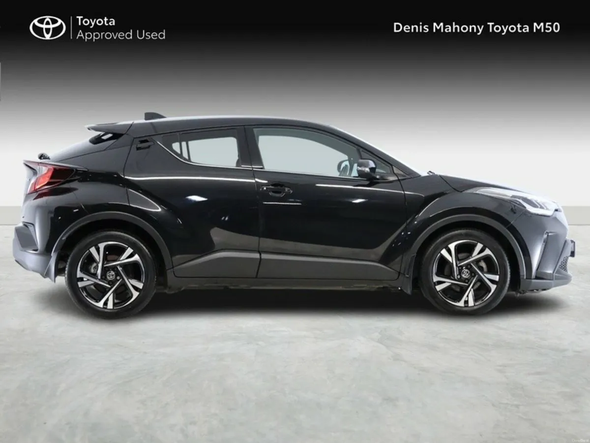 Toyota C-HR Sport Hybrid - Image 3