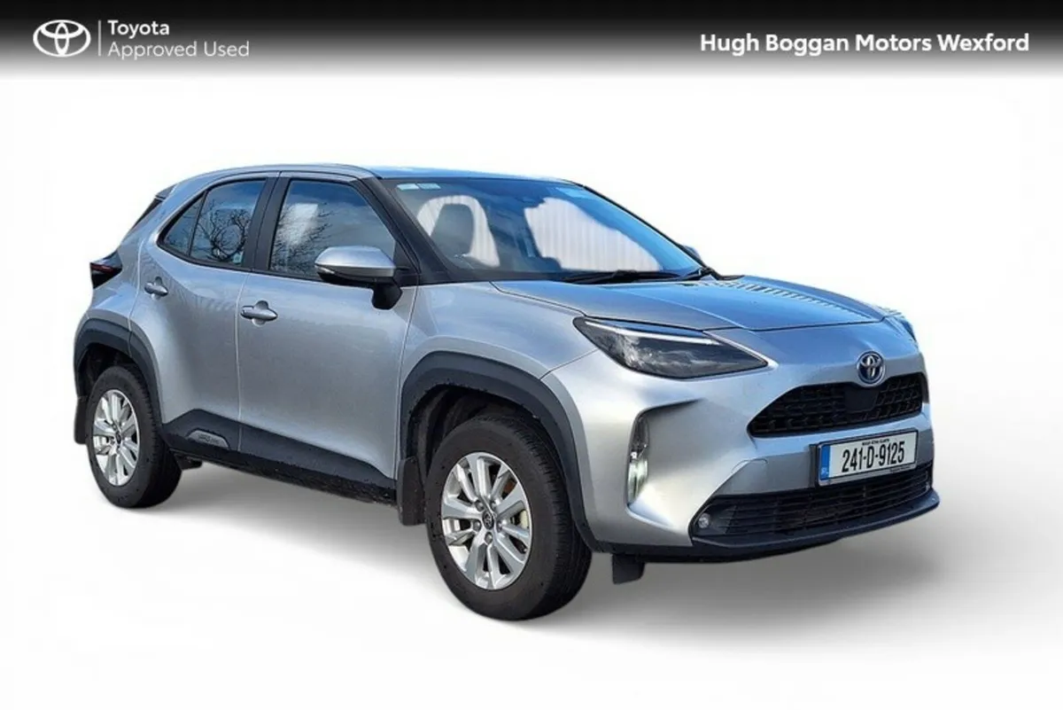 Toyota Yaris Cross HYBRID LUNA, LADY OWNER!! - Image 1