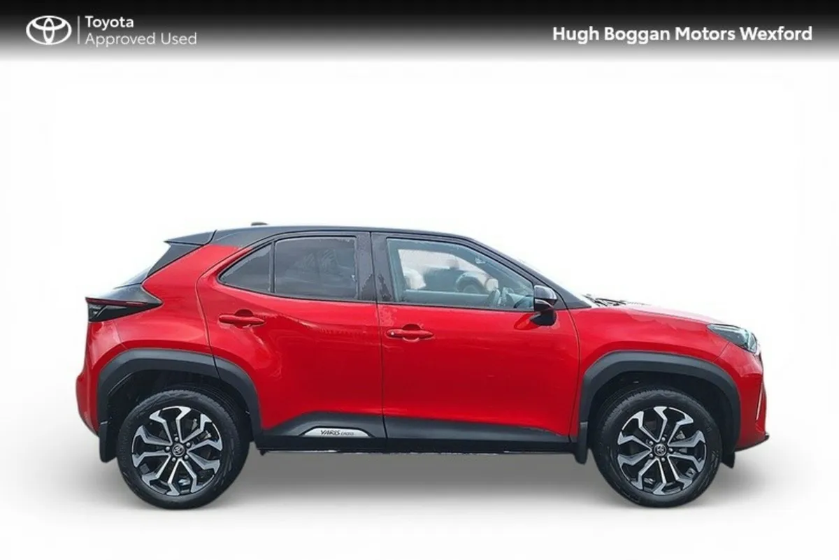Toyota Yaris Cross LUNA SPORT BITONE, MINT CONDITI - Image 3