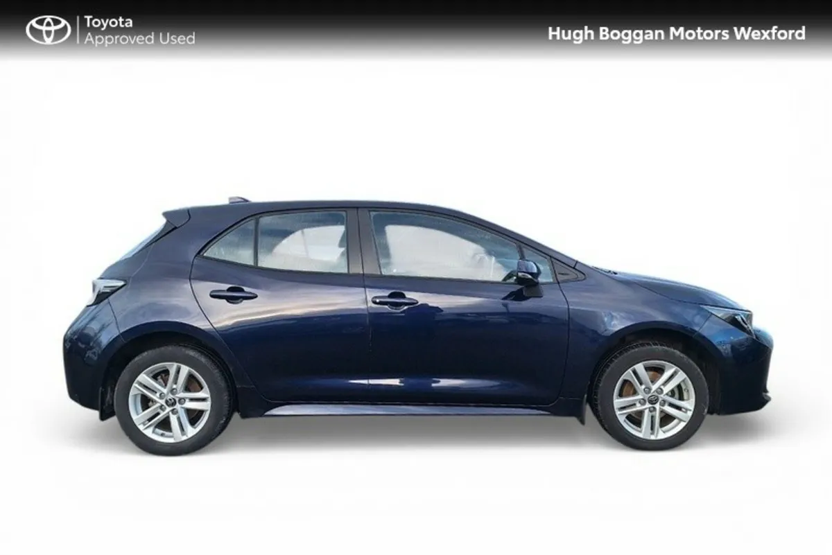 Toyota Corolla LUNA -- ONE OWNER -- FULL TOYOTA SE - Image 3