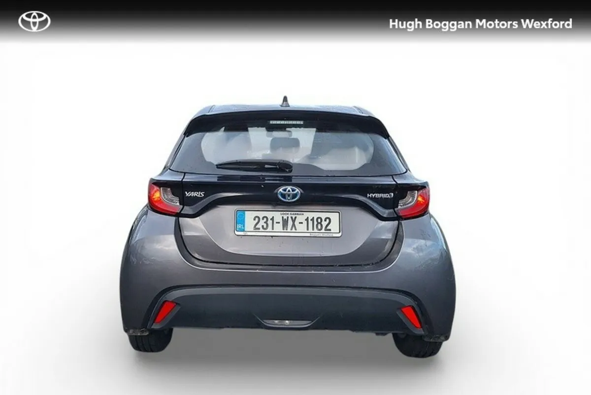Toyota Yaris HYBRID LUNA,RIDICOUSLY  LOW MILEAGE!! - Image 4