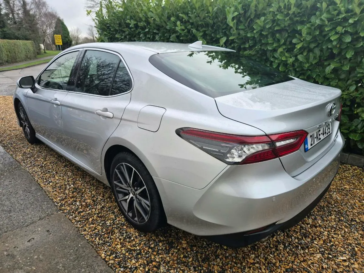 21 Toyota Camry petrol Hybrid VVTI Excel - Image 4