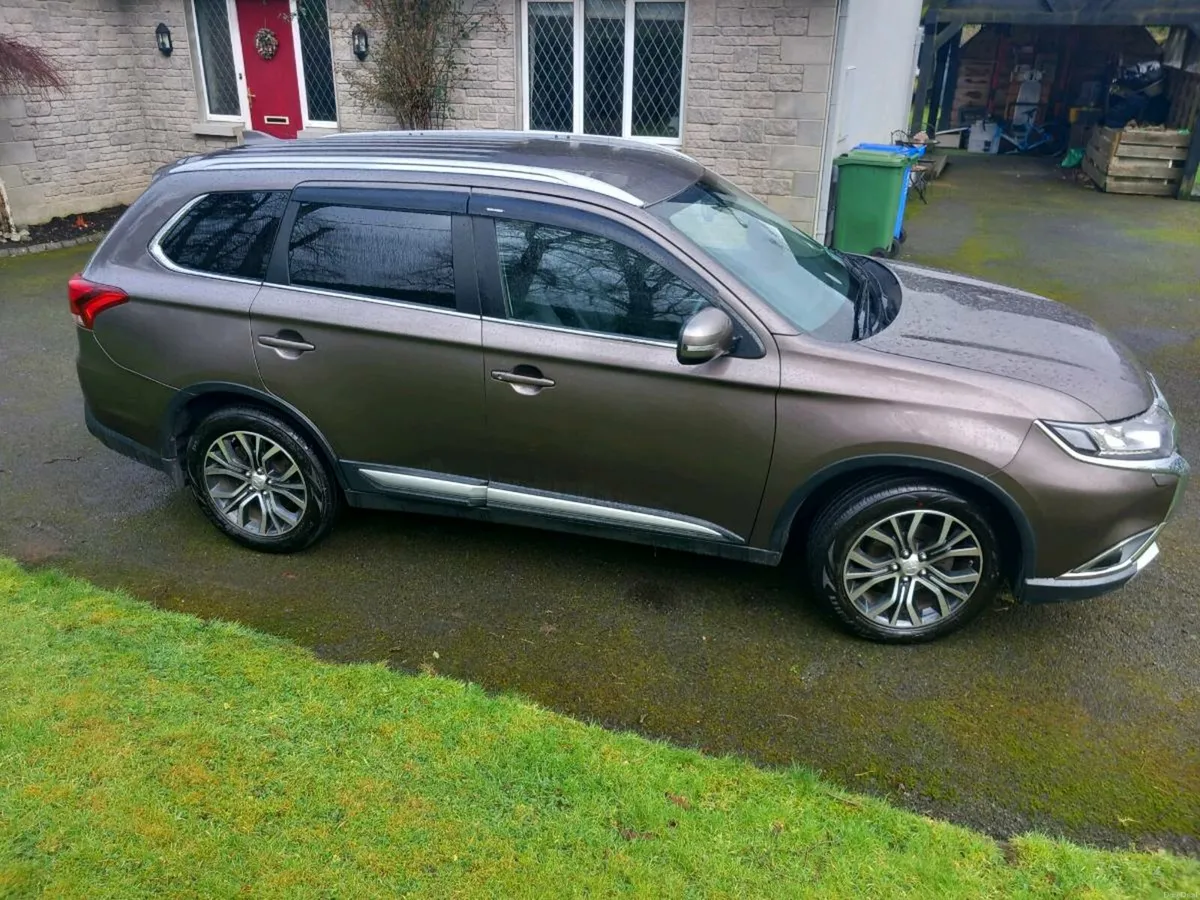 mitsubishi outlander awd 7seats leather 172 - Image 1