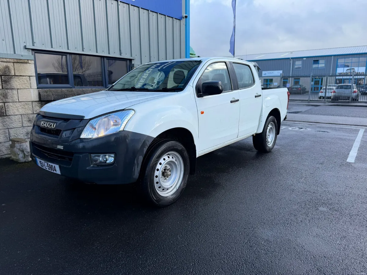 For Sale: 2015 Isuzu DMax - Image 3