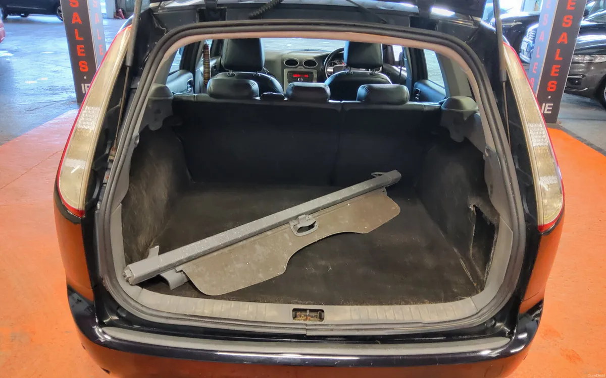 Ford Focus 2011 - Image 4