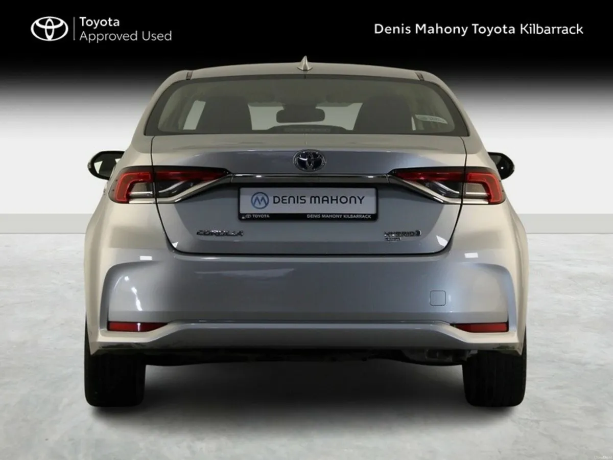 Toyota Corolla HYBRID LUNA SALOON - Image 4
