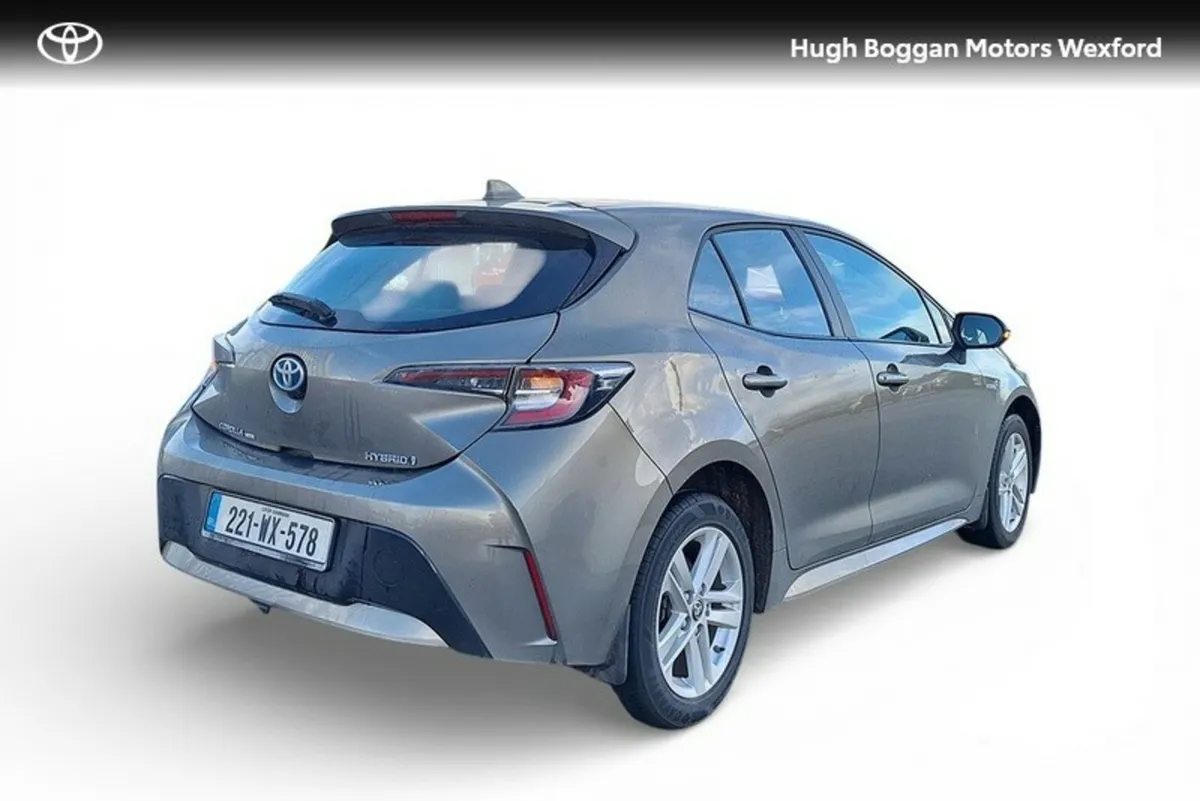 Toyota Corolla HYBRID LUNA H/B 4DR AUTO - Image 2