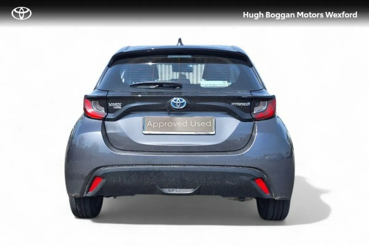 Toyota Yaris HYBRID LUNA, IRISH CAR, FULL HISTORY! - Image 4