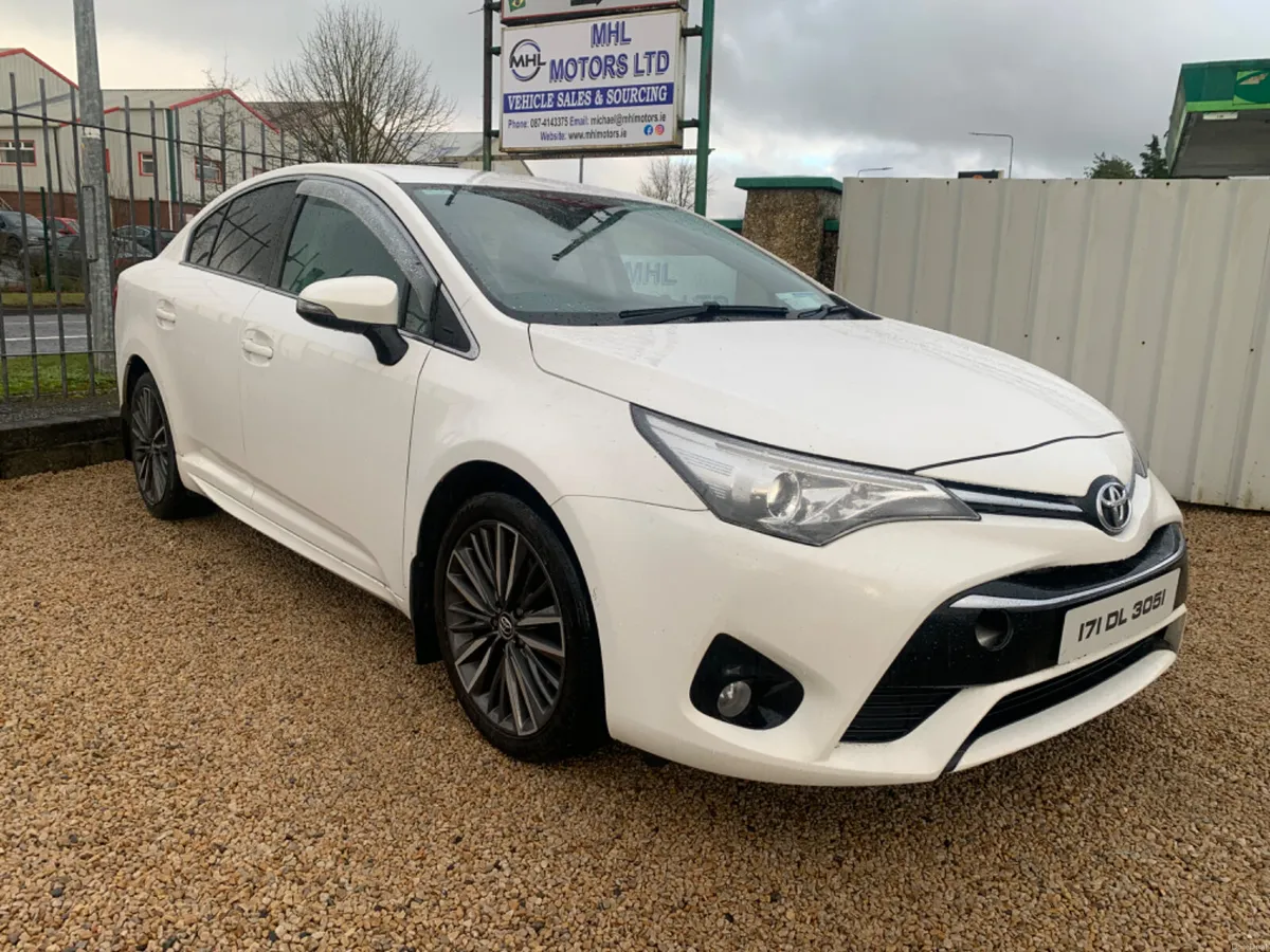 Toyota Avensis 2017 2.0 D4D  Luna navi - Image 1