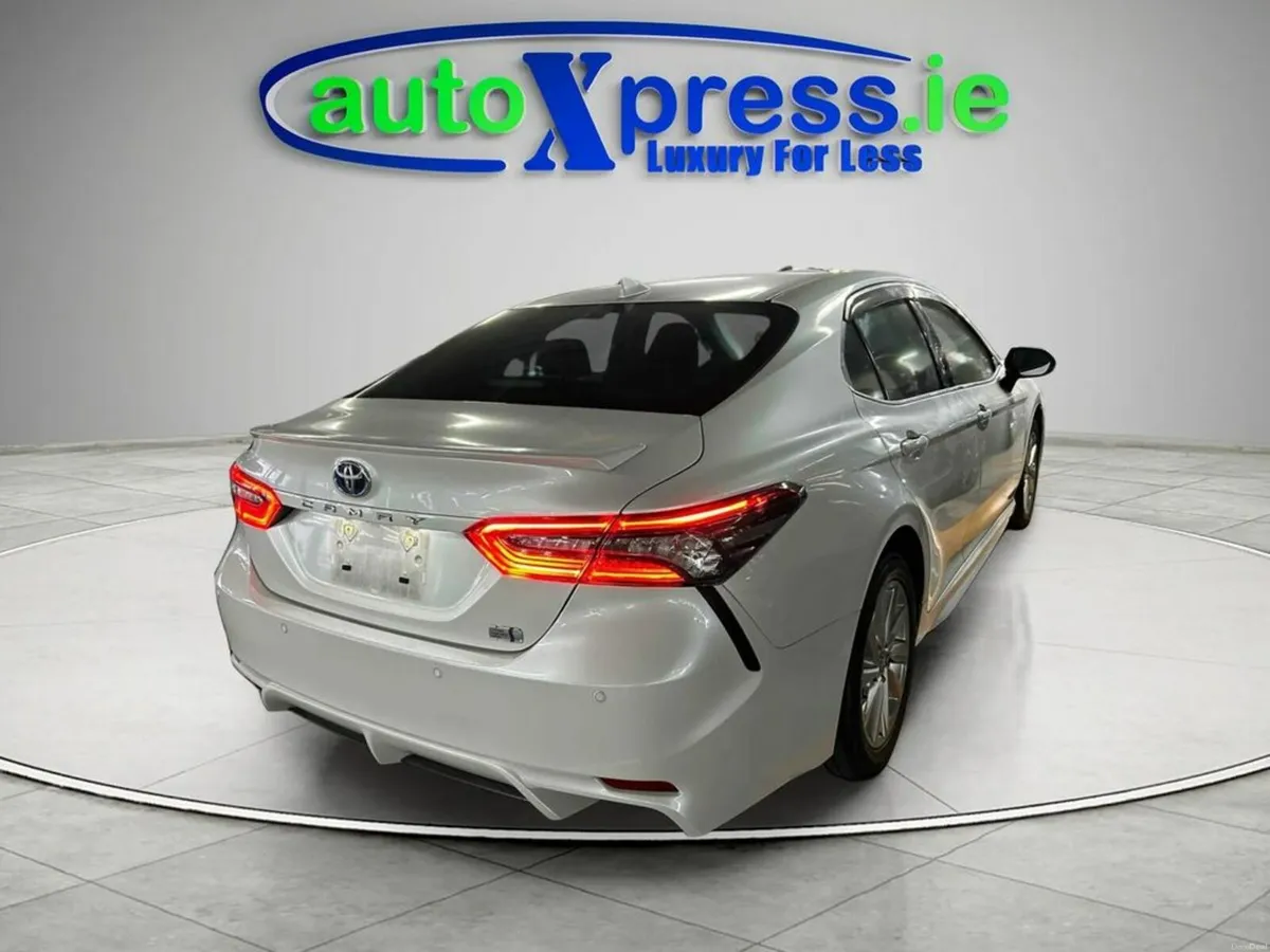 Toyota Camry HYBRID WS Low Mileage , Reversing cam - Image 3