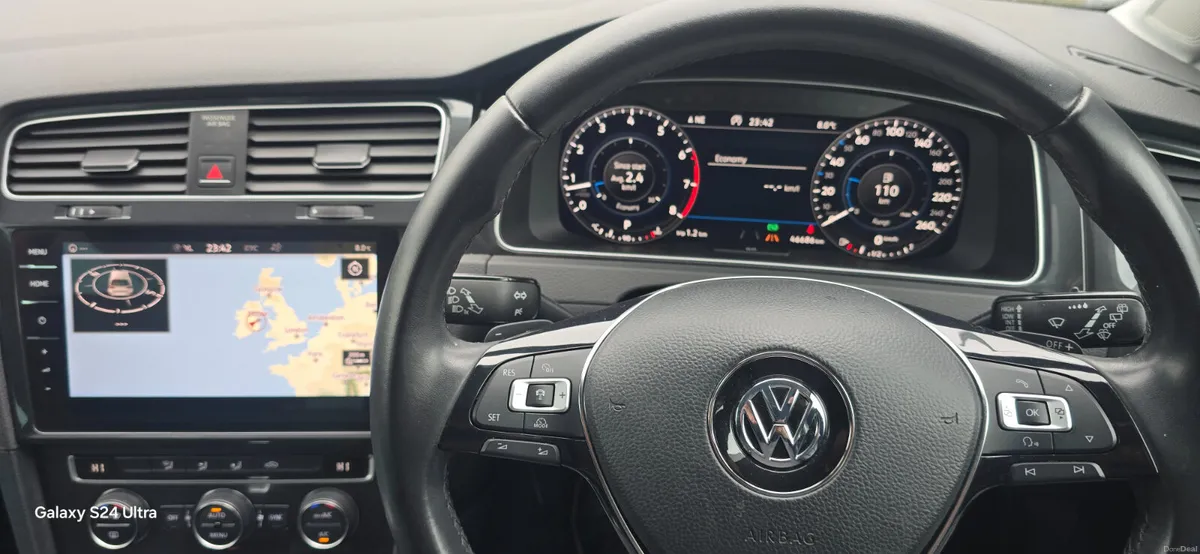 VW Golf Automatic 2018/10 46k km 1.2 TSI BlueMotio - Image 3