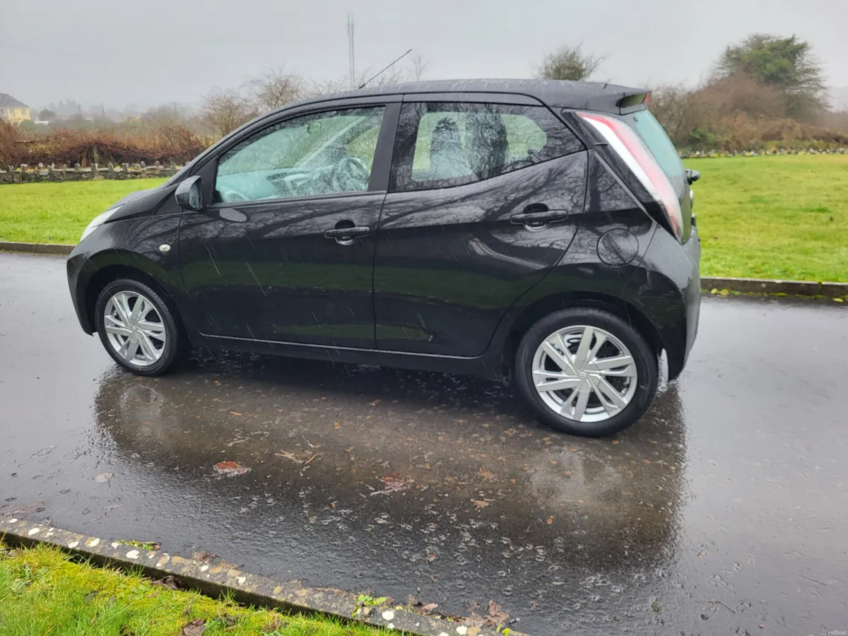 Toyota Aygo 1L PETROL   NCT 5/27. - Image 4