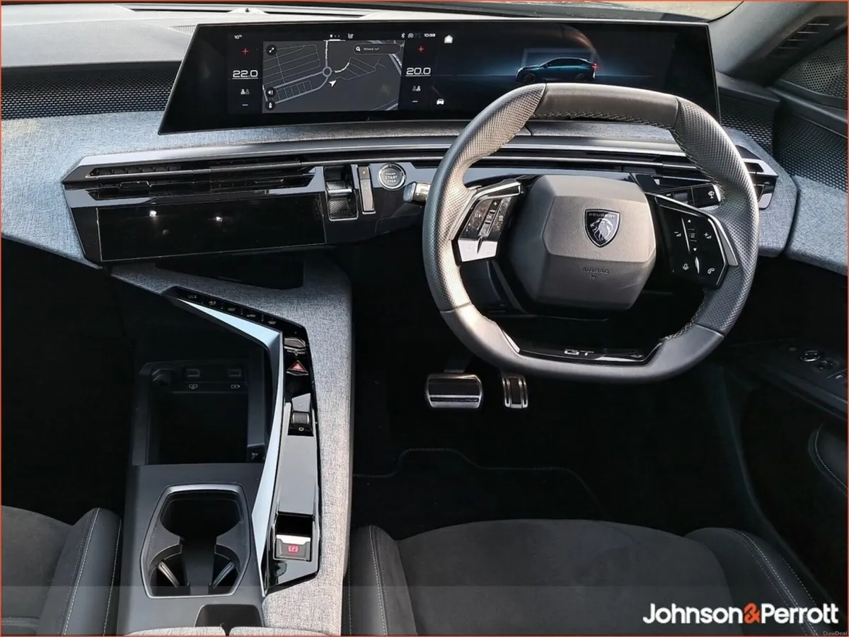 Peugeot 3008  GT EV 73KWH - LIKE NEW ! - Image 4