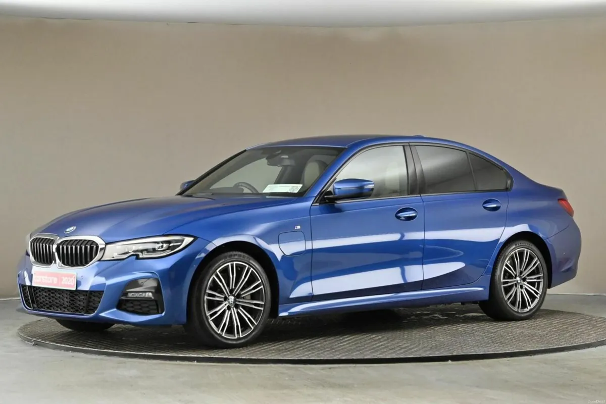 BMW 3-Series 330E M SPORT G20 **BEIGE LEATHER** - Image 4