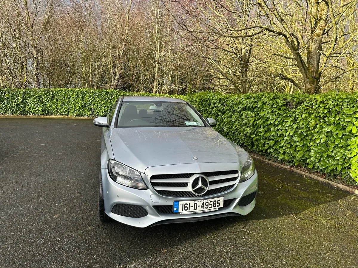 C Class Mercedes - Image 4