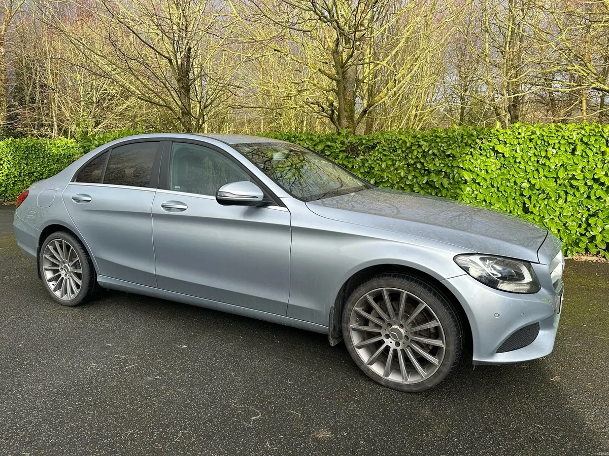 C Class Mercedes - Image 2