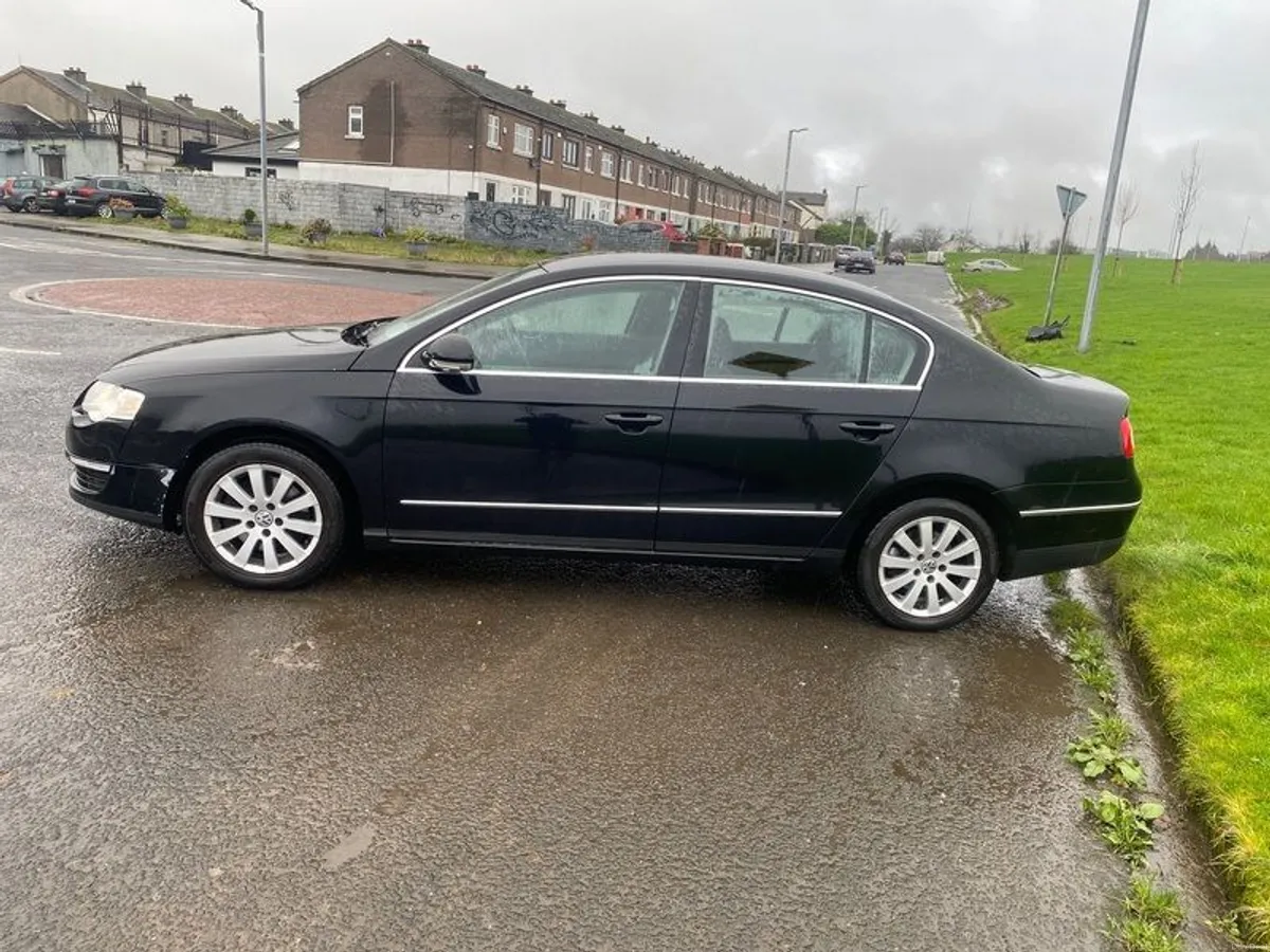 2007 Volkswagen Passat - Image 4