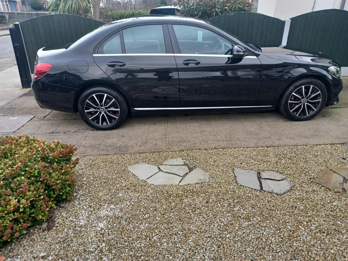 Mercedes-Benz C-Class 2019 - Image 2