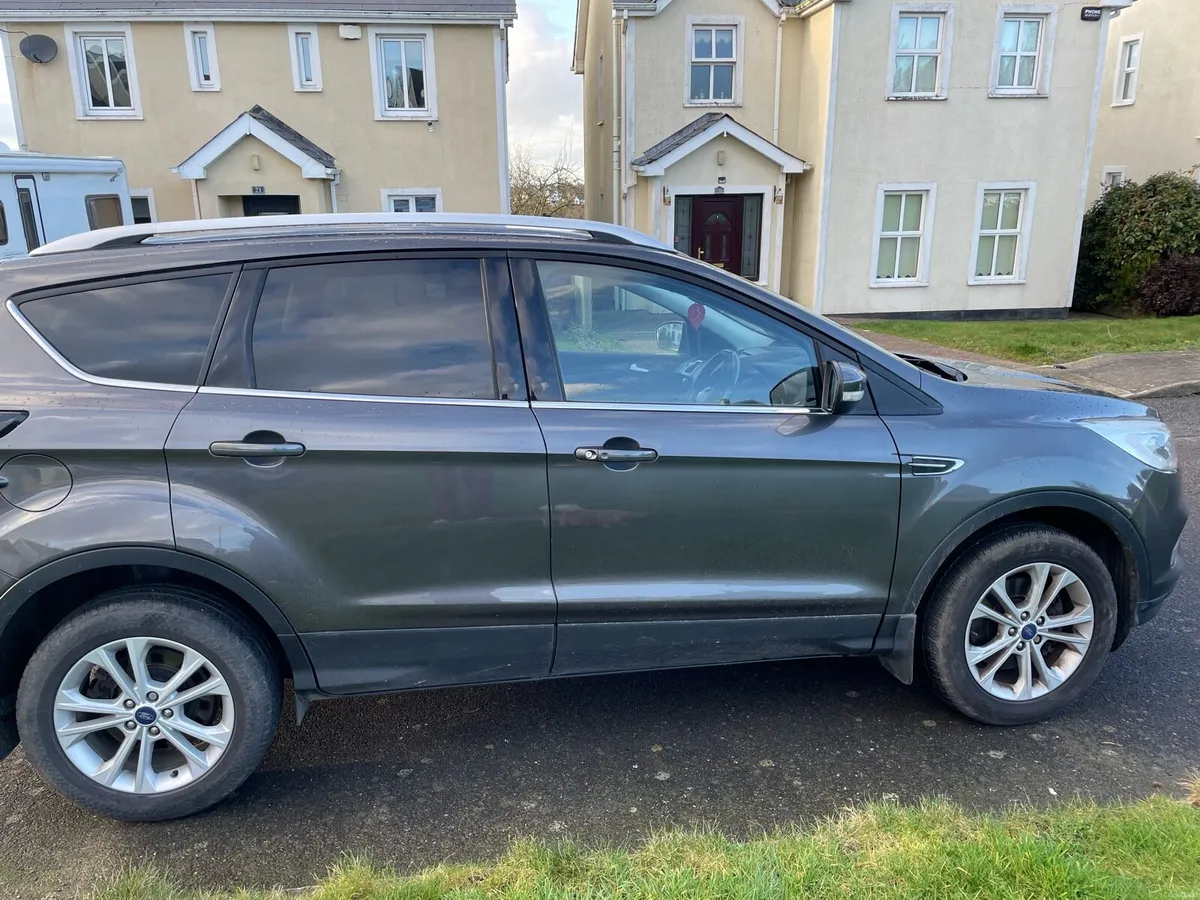 Ford Kuga - Image 3