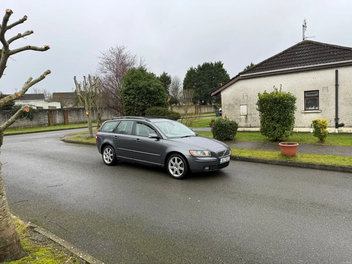 VOLOV  V50  1.8SE, TAX and  NCT,  FSH!! - Image 3