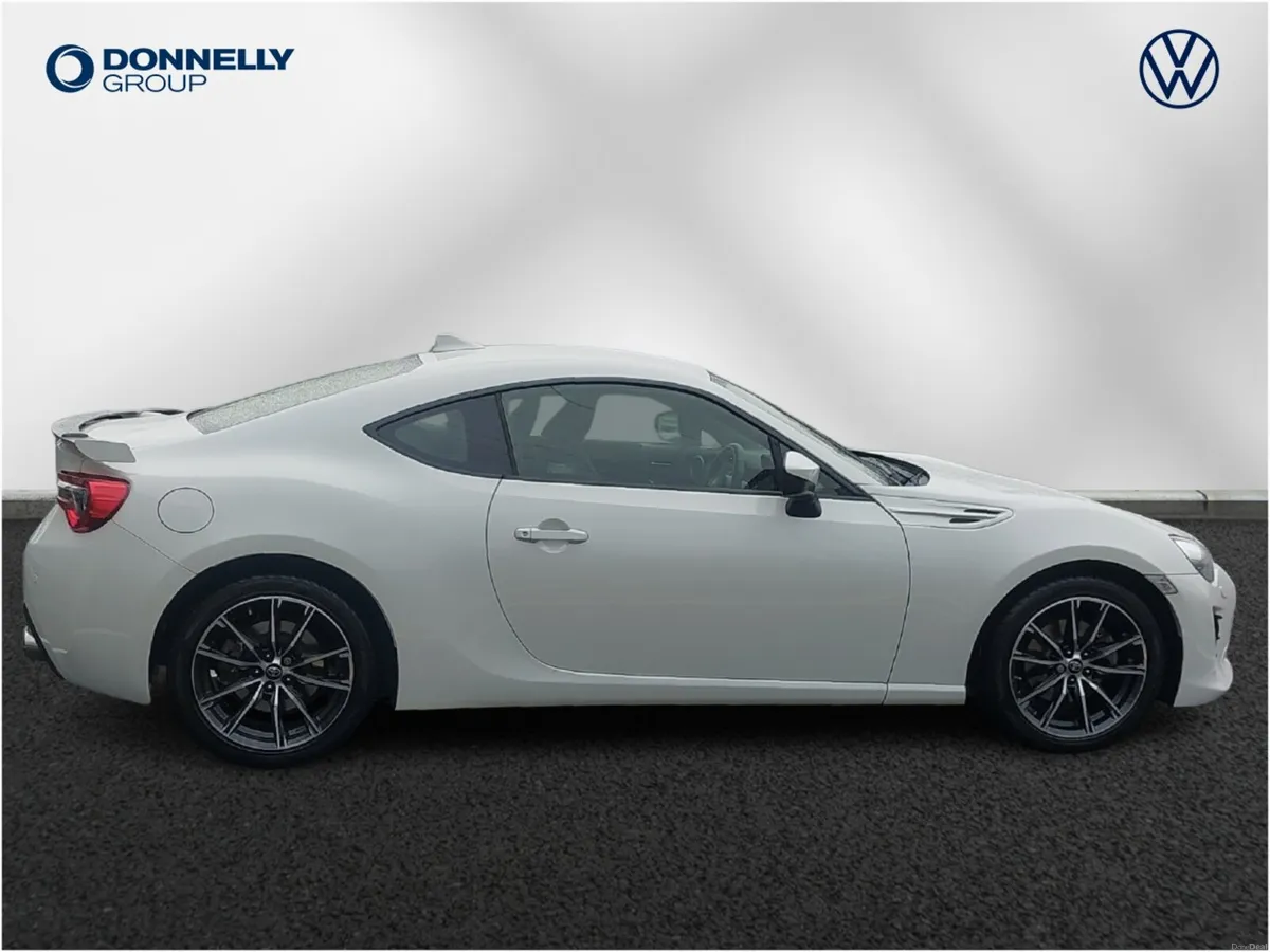 Toyota GT86 Coupe Pro - Image 3