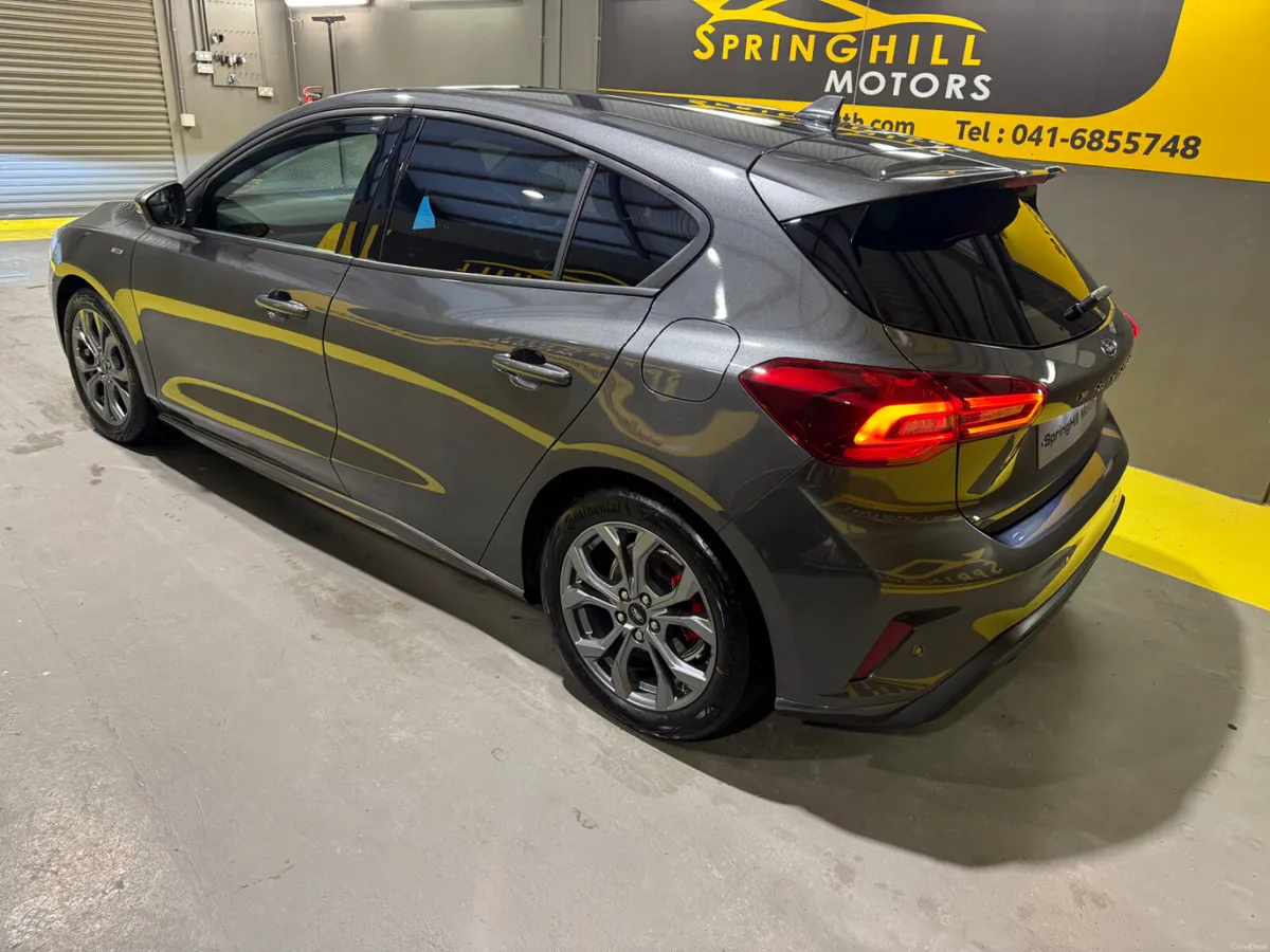 2025 Ford Focus 1.0T St-Line Petrol Hybrid  125ps - Image 3