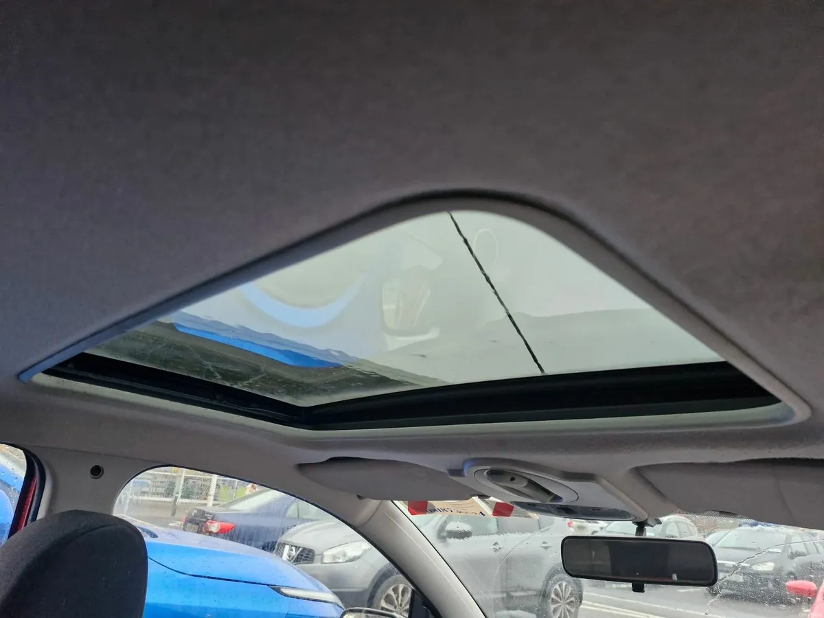 FORD FIESTA STEEL MODEL ,-- NCT --ALLOY WHEELS - Image 3