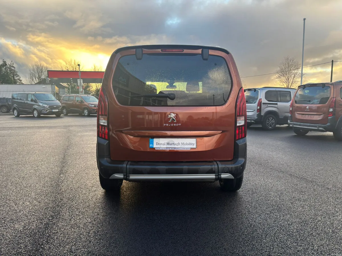 Wheelchair car - Image 6