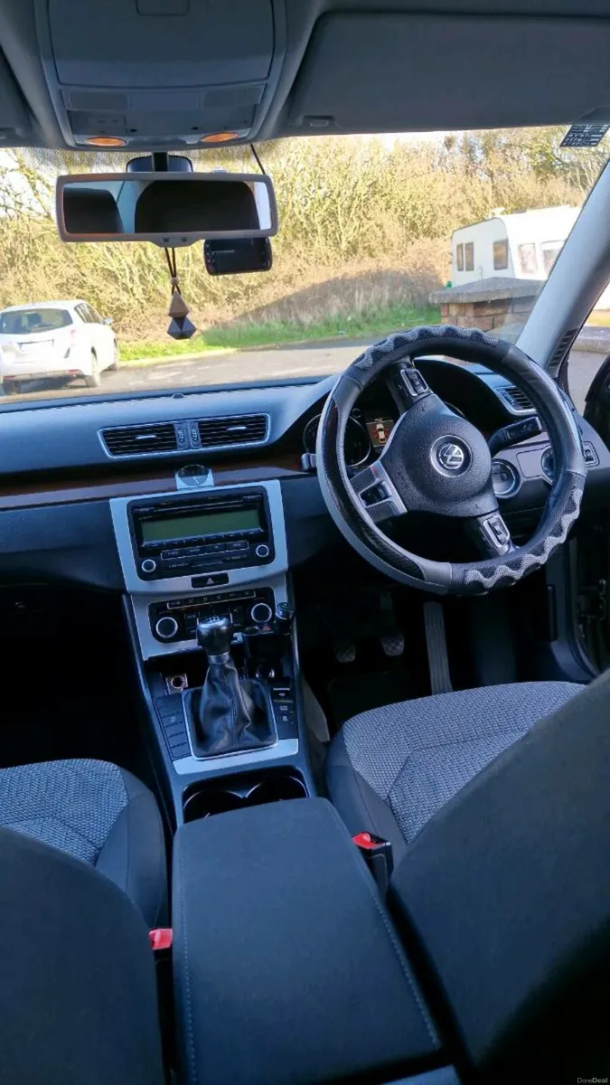 Volkswagen Passat CL B7 1.6TDI M6F 105BHP 4D Brown - Image 2