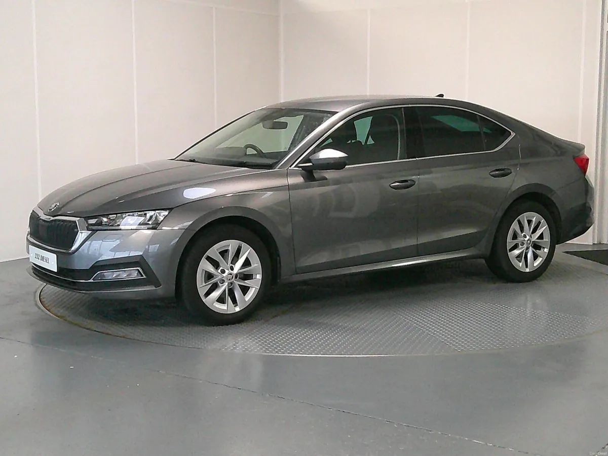 Skoda Octavia 2023 - Image 3