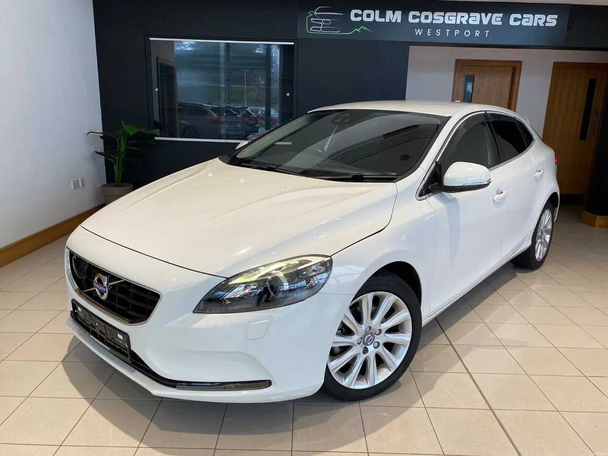 Volvo V40 2015 T4 180HP Auto - Image 3
