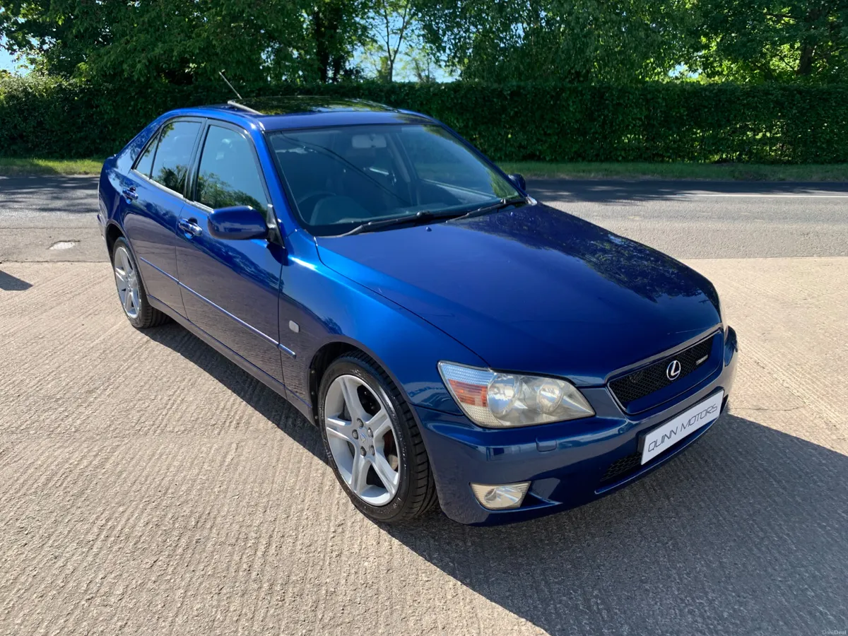 1999 LEXUS IS200 SPORT | LSD | SUNROOF | BLACK LTH - Image 2