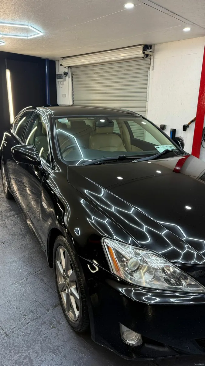 Lexus is250 - Image 2