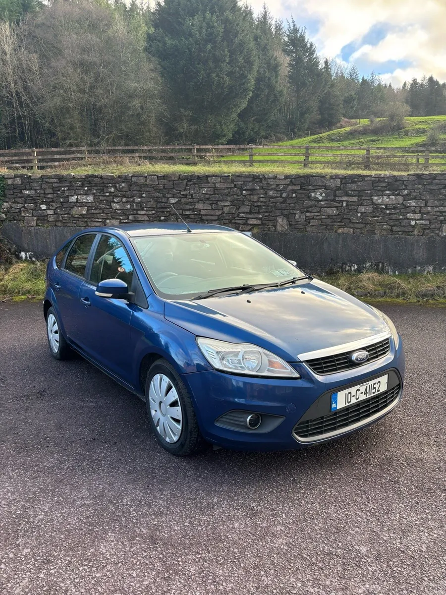 2010 Ford focus (need gone ) - Image 1