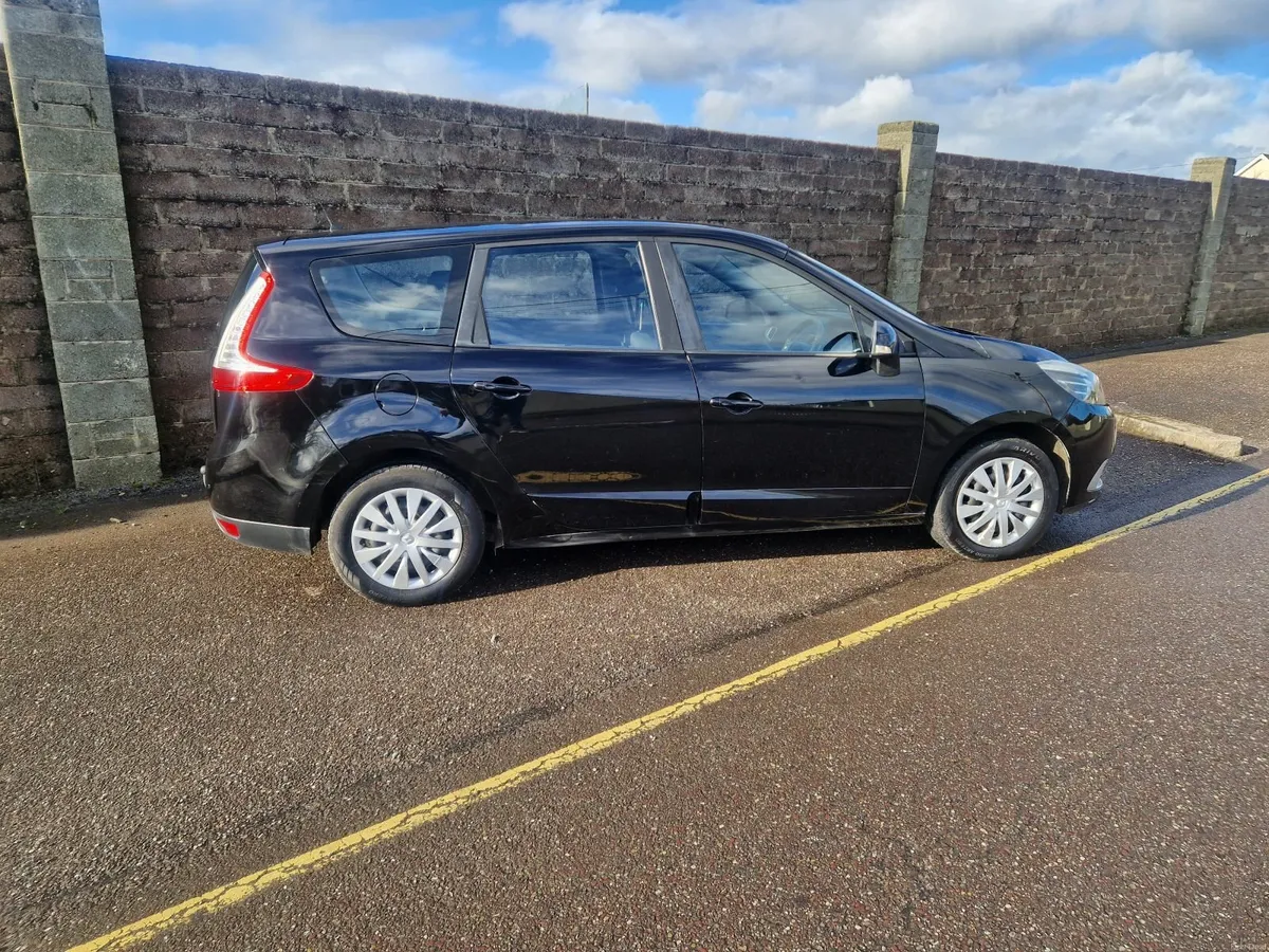 14 Grand Scenic **only 116kms** - Image 4